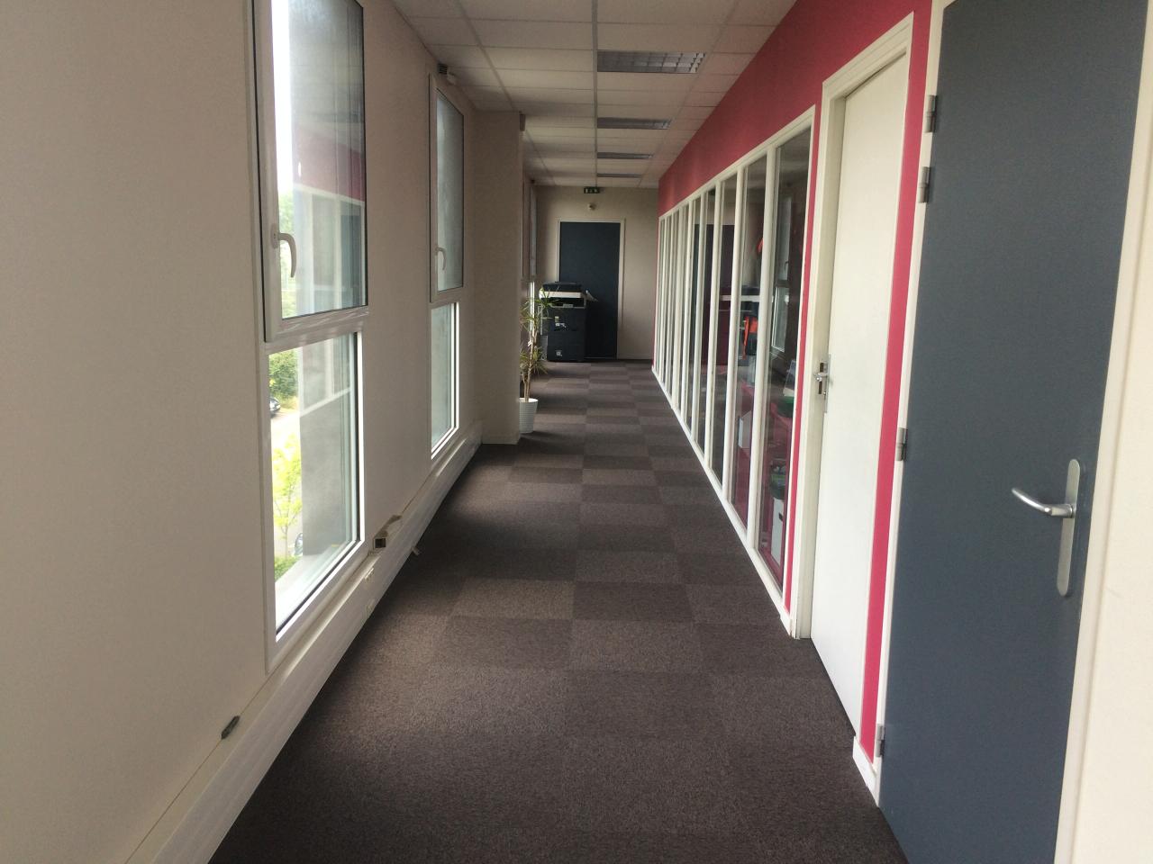 Bureau Saint-Jacques-de-la-Lande 52m² Location bureau OLBUR2422418 3